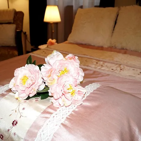 Bor-furdo Apartmanhaz Villa Eger