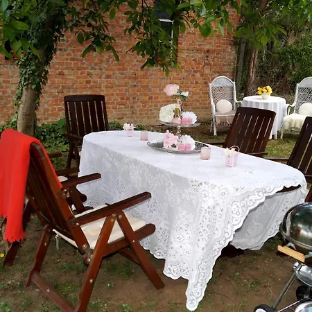 Bor-furdo Apartmanhaz * Eger